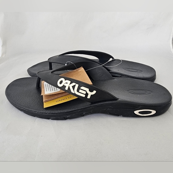 Oakley Men's B1B Flip Flop Water Repellent Contoured Footbed Size 11 in Black - Picture 4 of 5